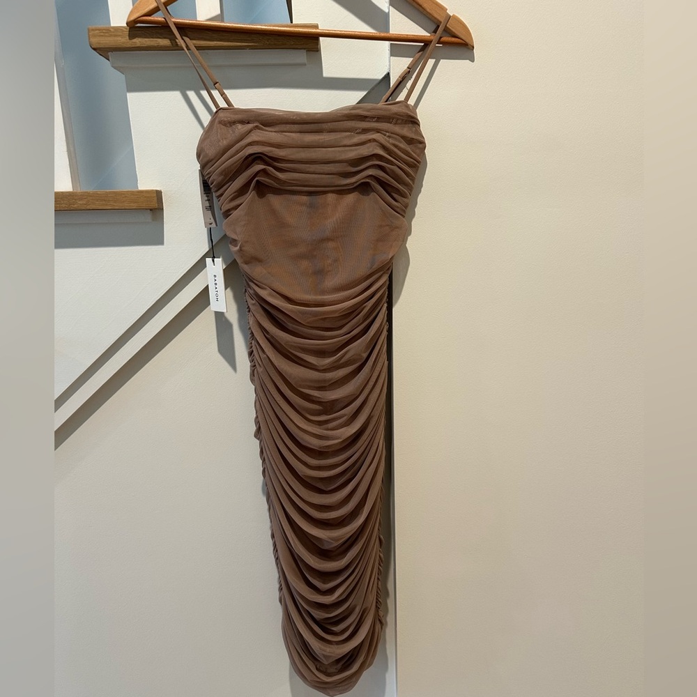 Babaton/Aritzia Luxor Ruched Dress. Clay Mask Size 0 NWT - Picture 2 of 7